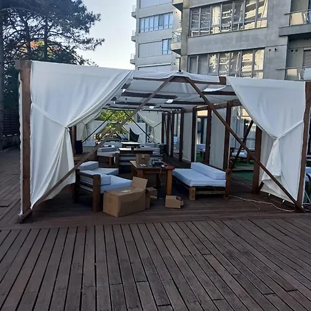 Sea View 3-room Apartment Olimp