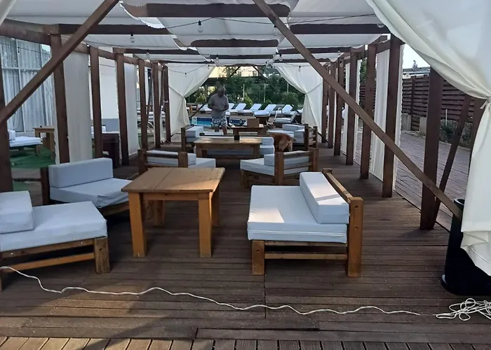 Sea View 3-room Apartment Olimp